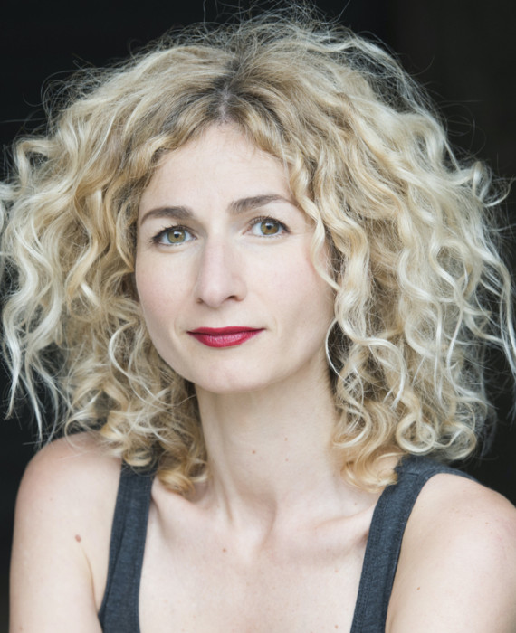 Léonore Confino
