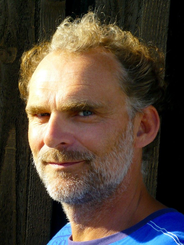 Olivier Charneux