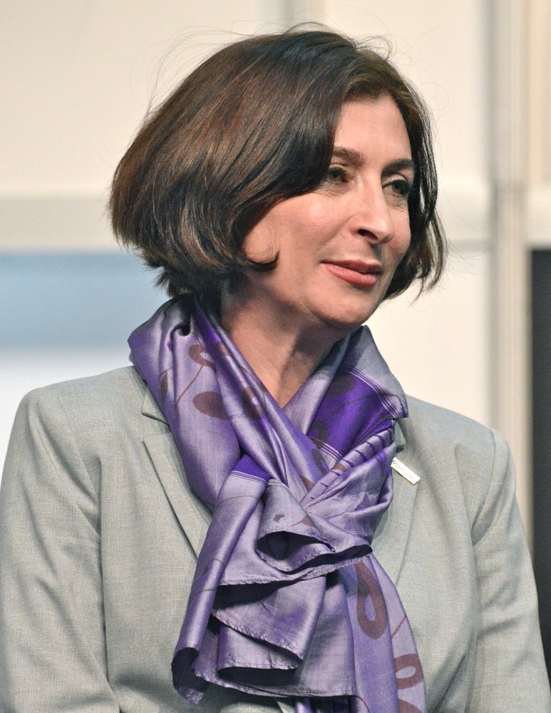 Parisa Reza